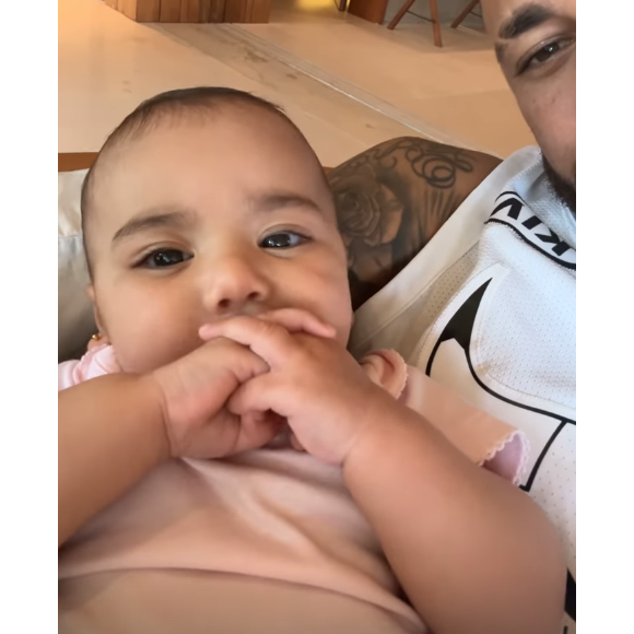Rumores ganharam ainda mais forma após Neymar postar uma foto com sua filha nos stories neste sábado (09)
