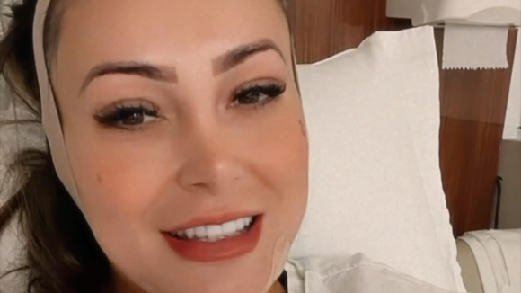 Andressa Urach exibe cintura pela primeira vez após retirada de costelas: 'Está ficando perfeita'