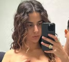 Marina Sena faz topless em loja em Miami