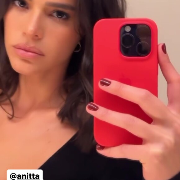 Beleza de Bruna Marquezine para a festa de Anitta roubou a cena na web