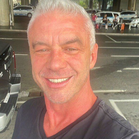 Alexandre Correa tem tido dificuldade em dar andamento às ações. Segundo a revista Quem, ele teve o pedido de Justiça gratuita negado nos imbróglios contra a Band e o SBT