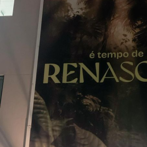 A atriz Gabriella Cristina comemorou nos Estúdios Globo sua participação como Marianinha no remake de Renascer