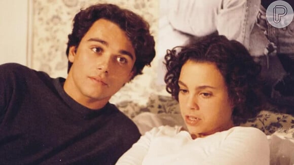 Joyce (Carla Marins) fica com Caio (Angelo Paes Leme) no final de História de Amor