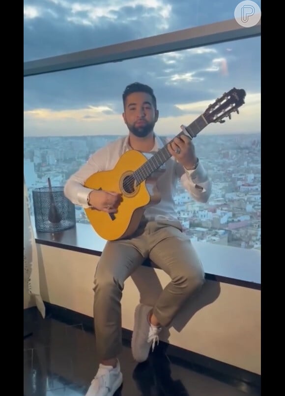 Campeão do 'The Voice', Kendji Girac ficou famoso após tio postar vídeo dele tocando violão no Instagram