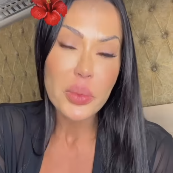 Gracyanne Barbosa grava vídeo chorando ao receber apoio de fãs por divórcio com Belo