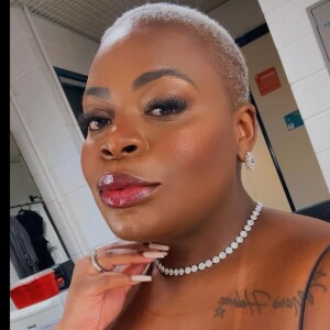 Jojo Todynho ficou revoltada com as declarações do colunista Thiago Sodré, da RedeTV!