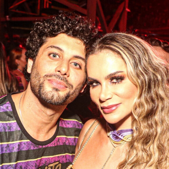 Hoje com 37 anos, Jesus Luz namora a dermatologista Camila Ferrer Stroligo