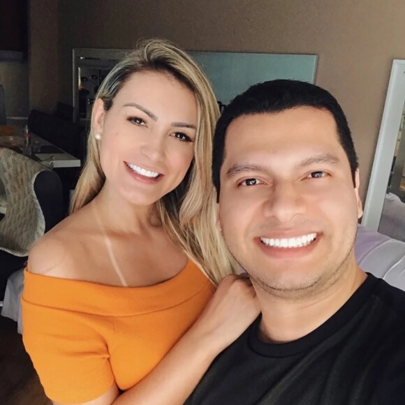 Andressa Urach foi casada com o empresário Thiago Lopes durante sua conversão à igreja evangélica