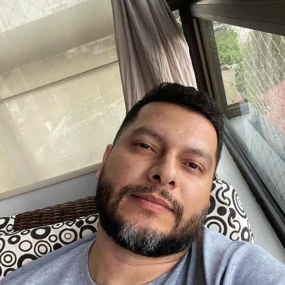 Thiago Lopes foi questionado por um seguidor se estava sendo amante de Andressa Urach, mas negou a informação
