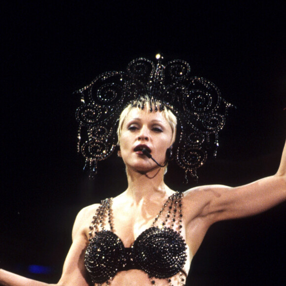 Madonna trouxe a turnê 'The Girlie Show' para o Maracanã em 1993
