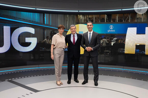 Cesar Tralli em foto com Roberto Kovalick e Renata Lo Prete. Jornalistas apresentam os telejornais da Globo gerados de São Paulo