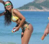 Anitta foi flagrada na praia de Grumari, no Rio de Janeiro, nesta quarta-feira (08)