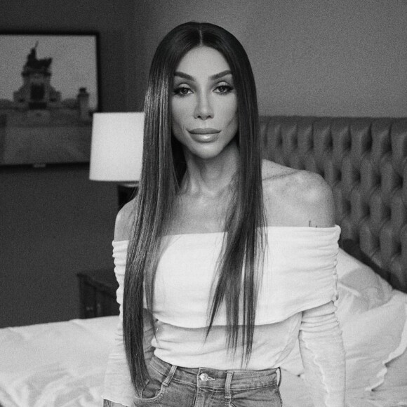 Maya Mazzafera passou por feminilização facial e na voz