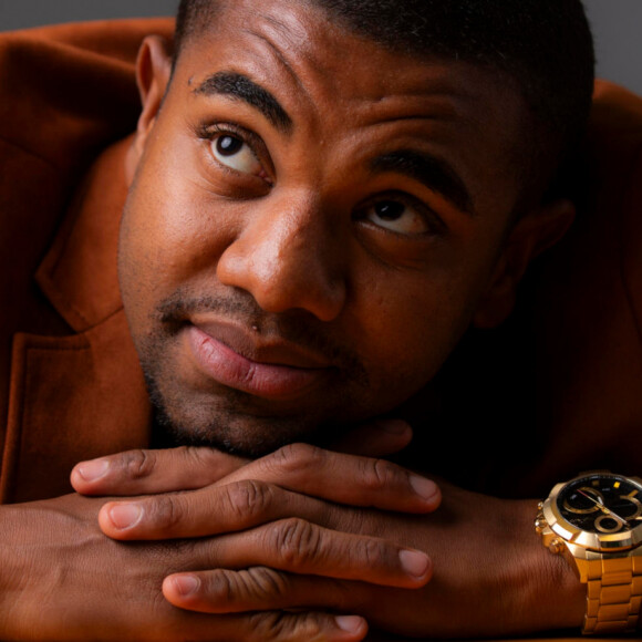 Voluntário no Rio Grande do Sul, Davi é alvo de críticas por pergunta 'sem noção' para vítima de enchente. Entenda nova polêmica!