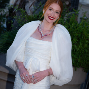 Marina Ruy Barbosa estreou no Festival de Cannes deste ano com um look Versace