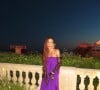 Maya Massafera combinou o vestido com um par de luvas na cor marrom com joias sobrepostas para o Festival de Cannes