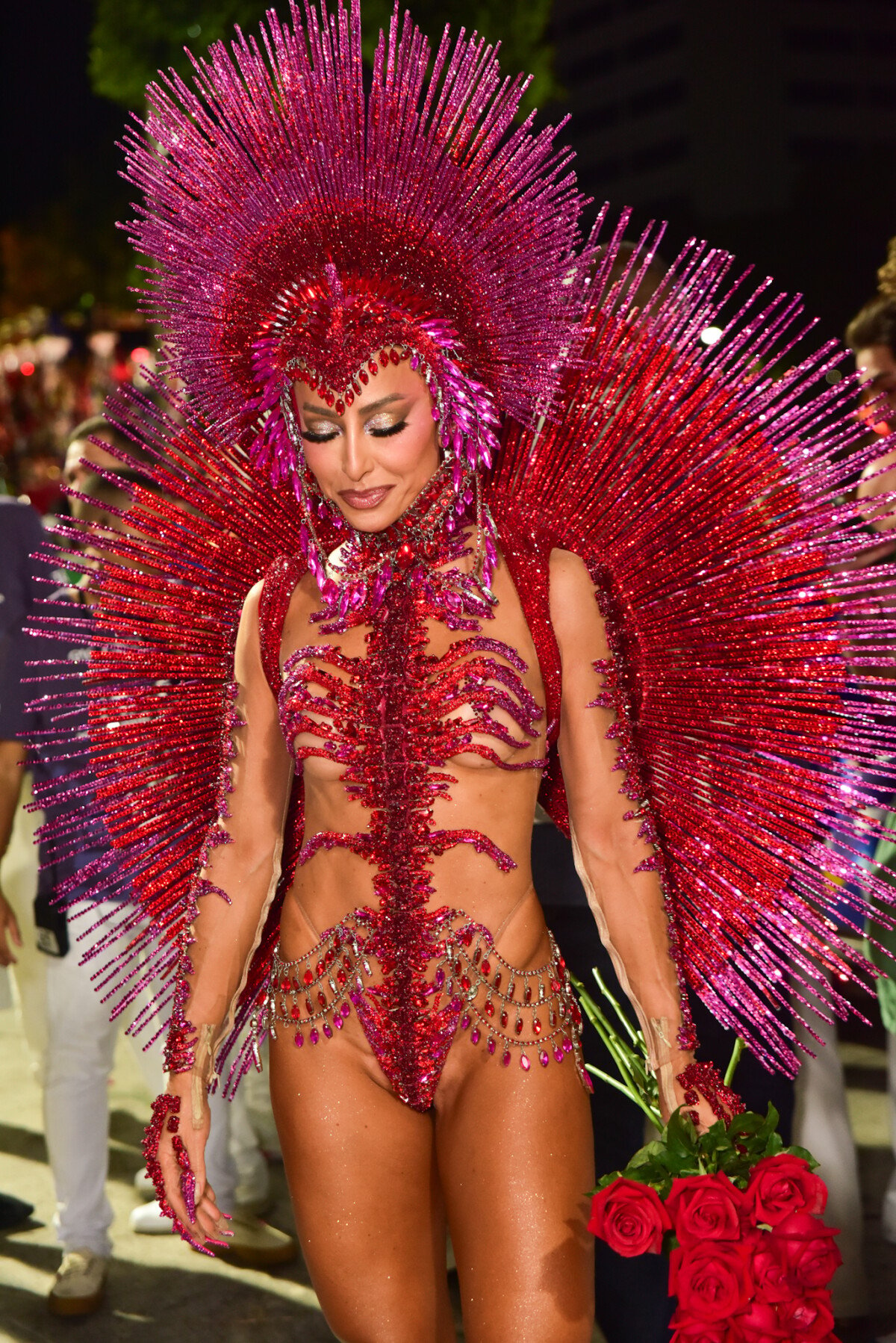 Foto: Sabrina Sato é rainha de bateria da Vila Isabel - Purepeople