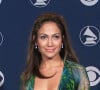 Jennifer Lopez, atualmente com 54 anos, tem segredos de beleza que mantém sua vitalidade em dia