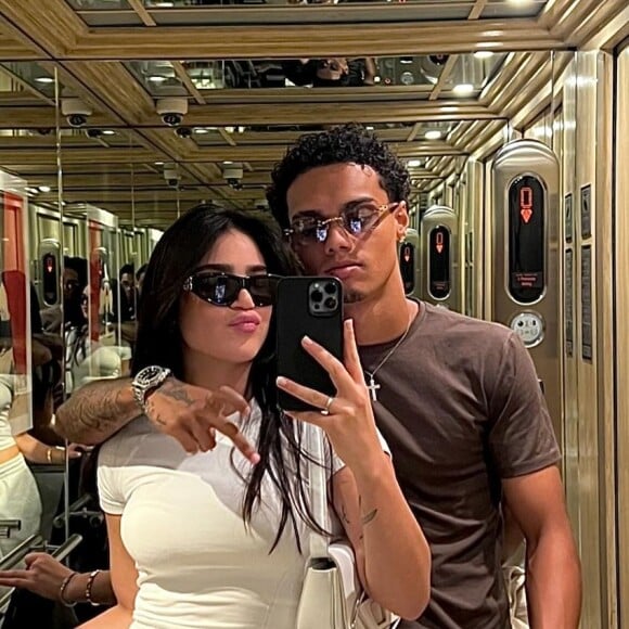 Namorado da irmã gata de Giullia Buscacio, Giovanna Buscacio, João Mendes de Assis Moreira é filho de Ronaldinho Gaúcho e joga no Barcelona