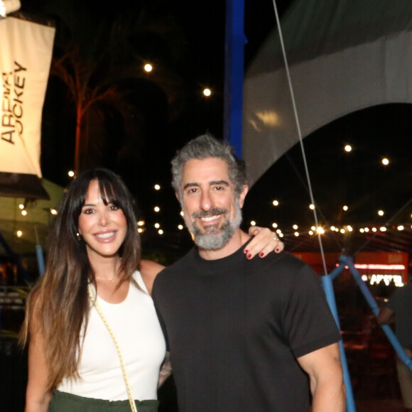 Marcos Mion afirmou que a mulher, Suzana Gullo, se incomodou ao vê-lo beijar Leonardo Brício em peça de teatro