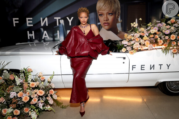 Rihanna está lançando a 'Fenty Hair', sua mais nova marca de produtos para o cuidados dos cabelos