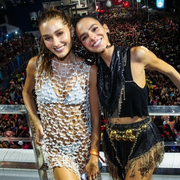 Bruna Marquezine e Sasha comentam sobre personalidades parecidas