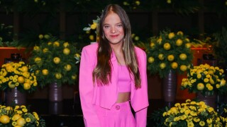 Rafa Justus usa conjunto rosa pink e bolsa avaliada em mais R$ 10 mil no aniversário da mãe, Ticiane Pinheiro. Fotos!