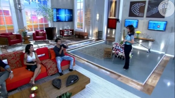 Bruno Gagliasso comentou com Fátima Bernardes, ainda apresentadora do 'Encontro', sobre o corte do beijo na novela América