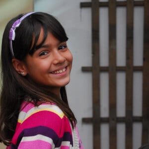 Em 2009, essa menina fofa e sorridente teve papel de destaque na série 'A Lei e o Crime' como Patrícia