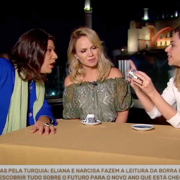 Em 2019, Eliana recebeu previsões de Danny Boggione por meio da borra de café em uma xícara