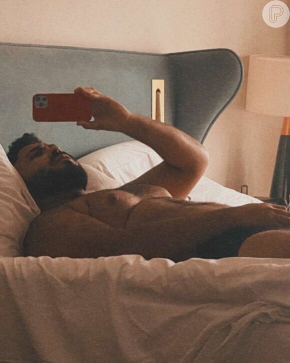 Paulo Vieira chocou seguidores ao postar foto de cueca preta: 'Sexy sem ser vulgar'
