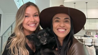 Antes das Olimpíadas de Paris, Marta Silva reúne fotos românticas com namorada e entrega apelido pouco conhecido da atleta: 'Xinxinha'