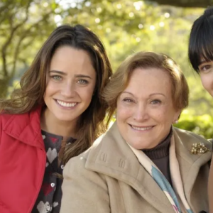 Quem não lembra os conselhos de Iná (Nicette Bruno) para as netas Ana (Fernanda Vasconcellos) e Manu (Marjorie Estiano) em 'A Vida da gente'?