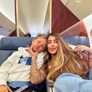 Rafaella tem muitas fotos com Davi Lucca em sua rede social