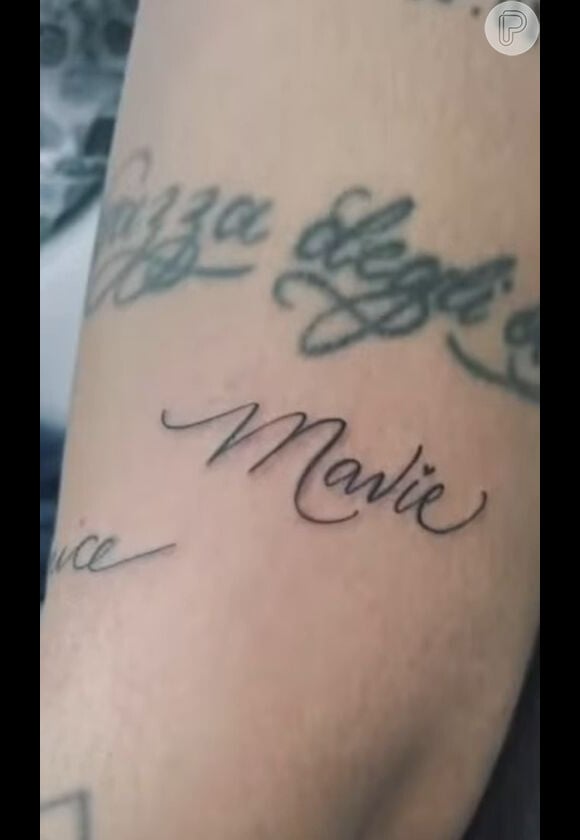 Filha de Bruna Biancardi, Mavie foi homenageada por Rafaella com uma tatuagem um pouco menor