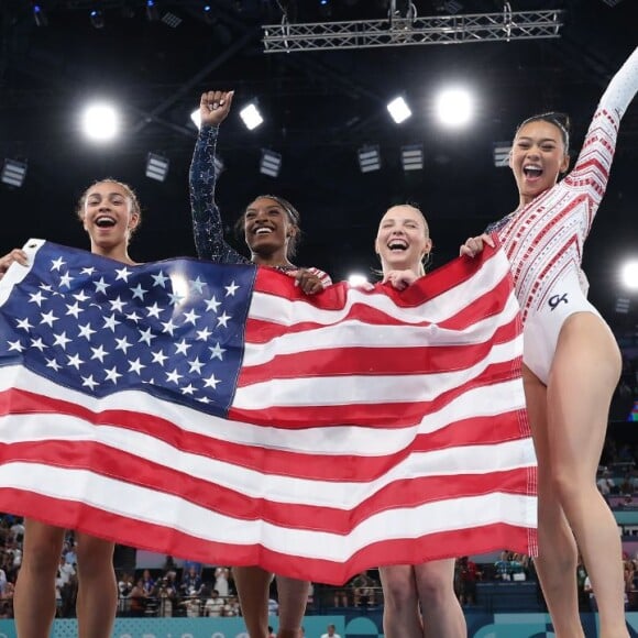 O time todo da Ginástica Artística, inclusive, recebe o apoio emocional de Beacon