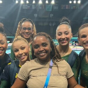 Publicação, porém, era uma brincadeira dizendo que Daiane dos Santos seria mãe das 5 ginastas da equipe brasileira