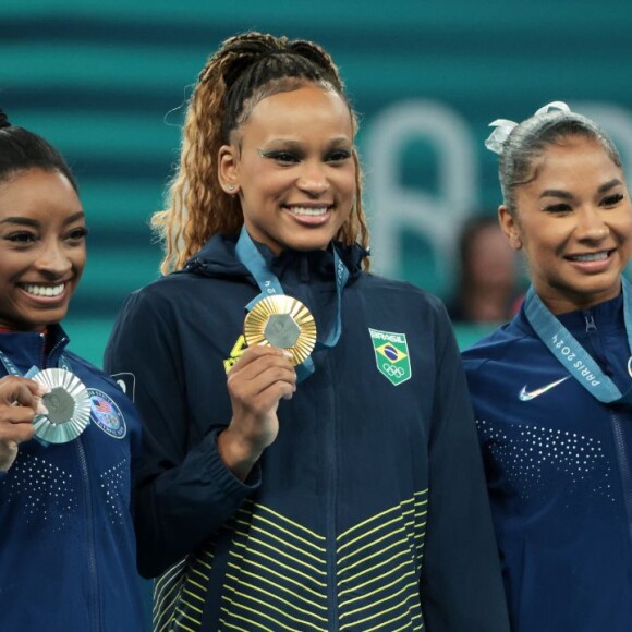 Pódio da final de solo da Ginástica Artística nas Olimpíadas de Paris 2024 foi formado apenas por mulheres negras