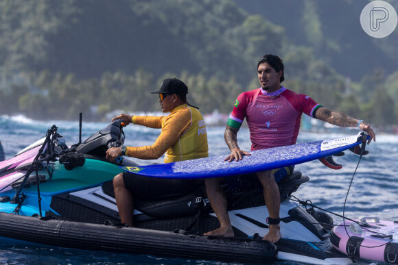 O mar ficou completamente sem ondas e Gabriel Medina perdeu o sonho do ouro olímpico.