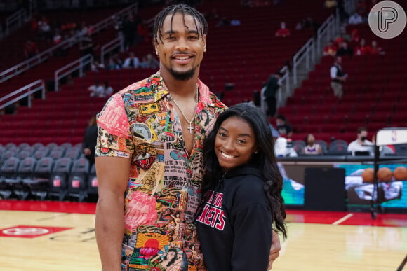 Simone Biles se casou no ano passado com o atleta do futebol americano Jonathan Owens