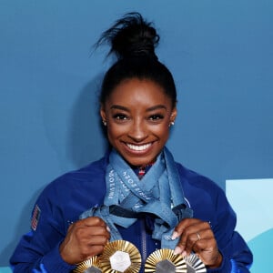 Simone Biles encerra participação nos Jogos Olímpicos de Paris com quatro medalhas