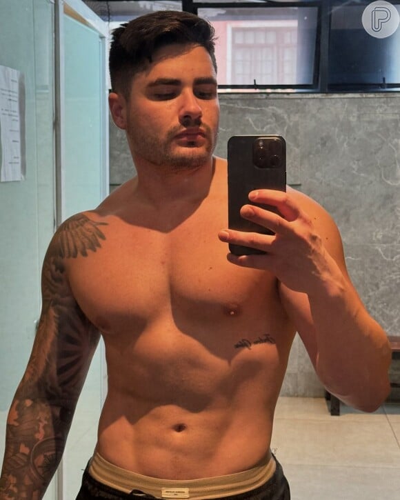 Depois de reclamar de curtidas em fotos sem camisa, Lucas publicou imagem sem blusa