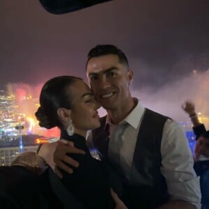 Cristiano Ronaldo chamou Georgina Rodríguez de 'minha esposa' em um vídeo, o que levantou suspeitas entre os fãs