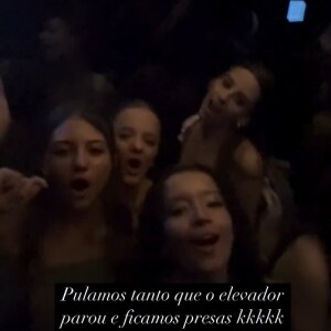 Rafaella Justus puxou coro de música ao lado da mãe, Ticiane Pinheiro, e amigas dentro de elevador após sua festa de 15 anos