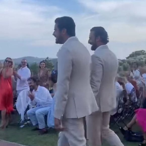 Marco Pigossi e Marco Calvani reuniram apenas amigos e familiares mais próximos