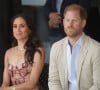 Príncipe Harry e Meghan Markle vivem longe dos holofotes nos Estados Unidos, embora tenham contrato com a Netflix