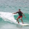Malvino Salvador tem feito aulas de surfe nas praias do Rio de Janeiro