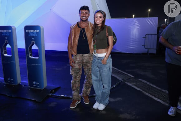 Rock in Rio 2024: Sophie Charlotte posou ao lado de Xamã com um cropped com calça jeans