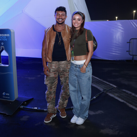 Rock in Rio 2024: Sophie Charlotte posou ao lado de Xamã com um cropped com calça jeans