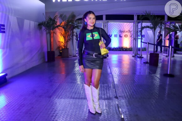 Rock in Rio 2024: Maisa Silva escolheu a bandeira do Brasil em uma camisa de manga comprida com saia curtinha